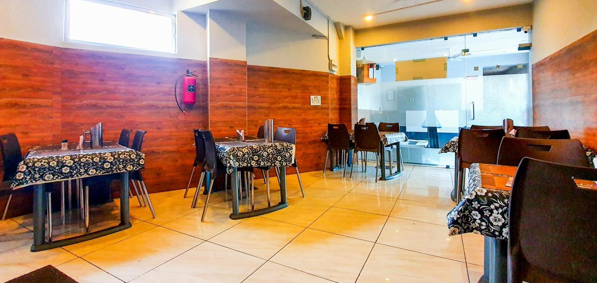 Nova Hotel New Crossroad Rajkot Luaran gambar