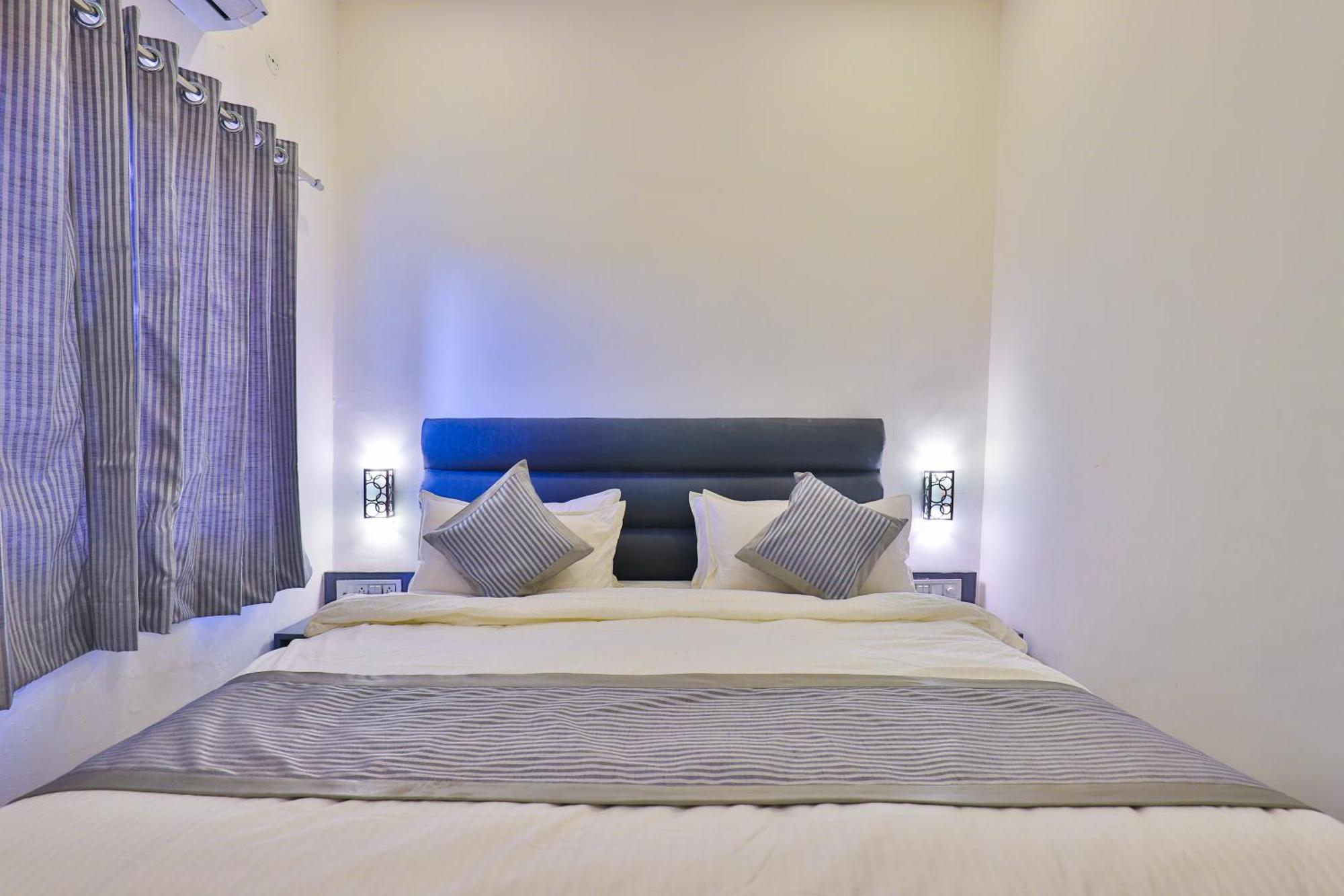 Nova Hotel New Crossroad Rajkot Luaran gambar