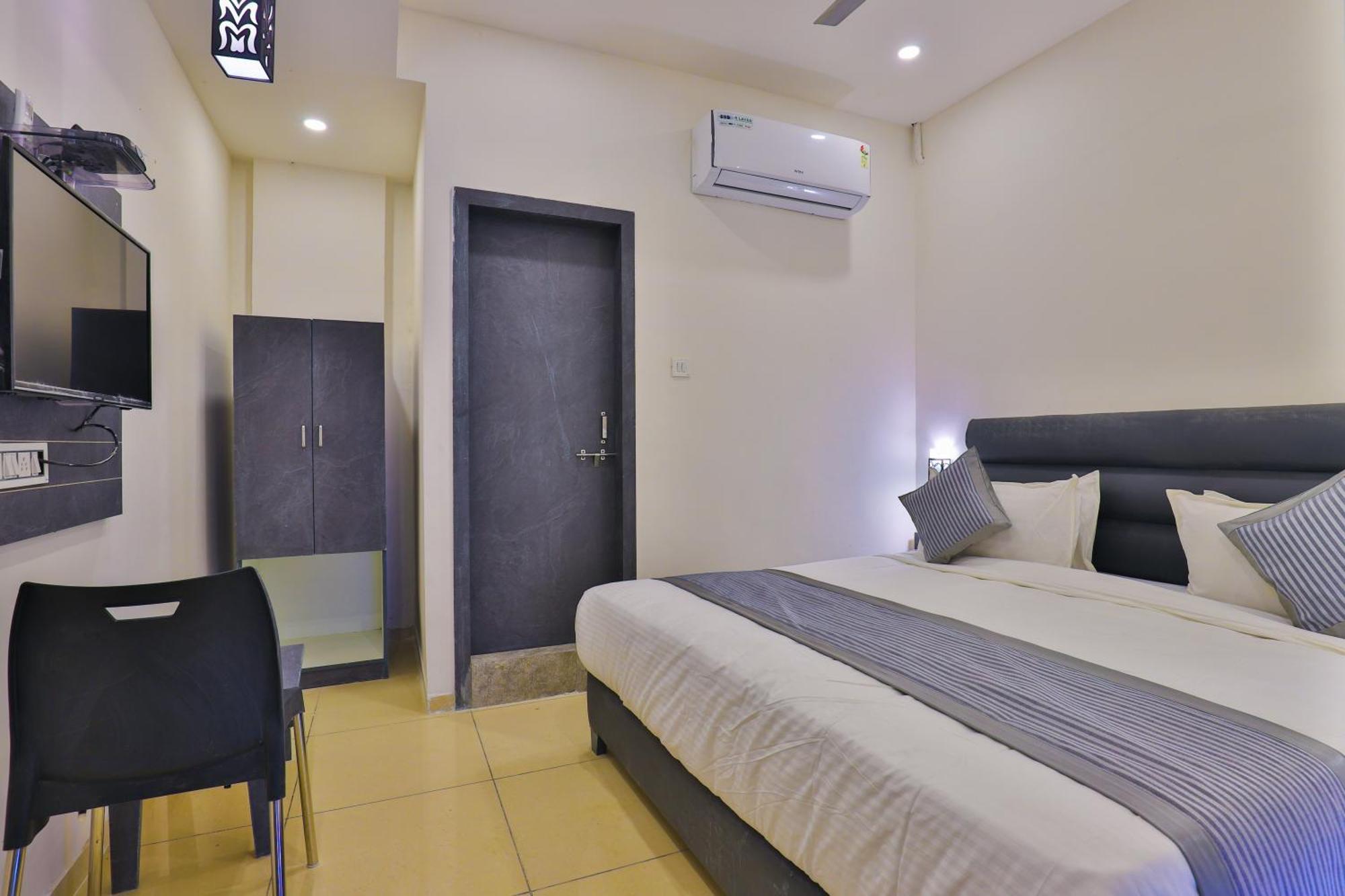 Nova Hotel New Crossroad Rajkot Luaran gambar