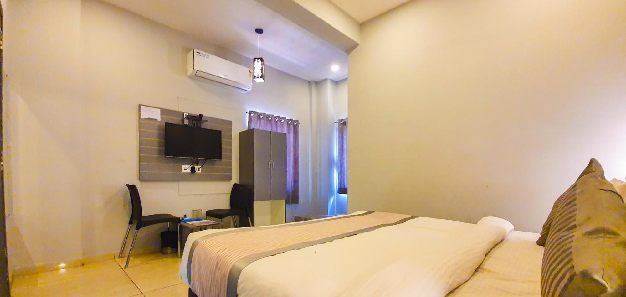 Nova Hotel New Crossroad Rajkot Luaran gambar