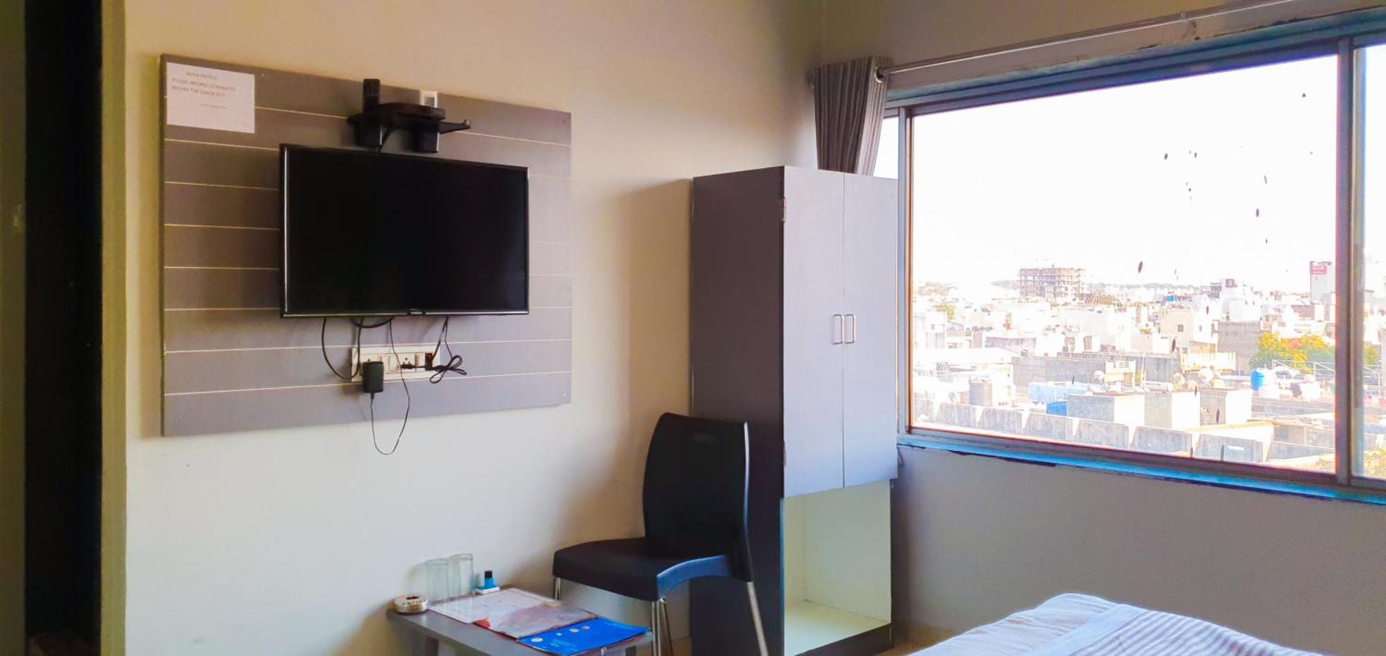Nova Hotel New Crossroad Rajkot Luaran gambar