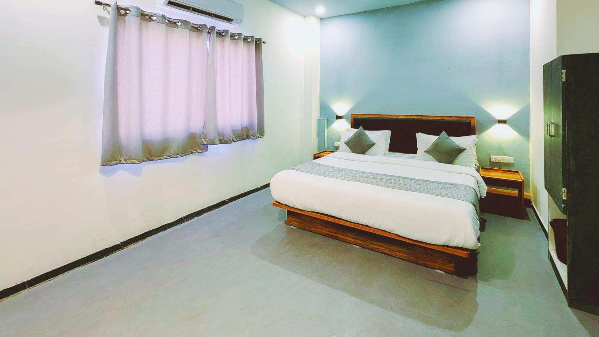 Nova Hotel New Crossroad Rajkot Luaran gambar